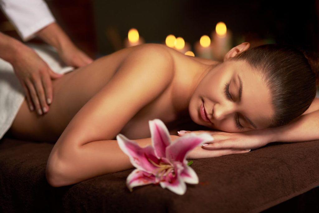 Traditional Thai Massage in Dubai spa for relaxation and wellness.